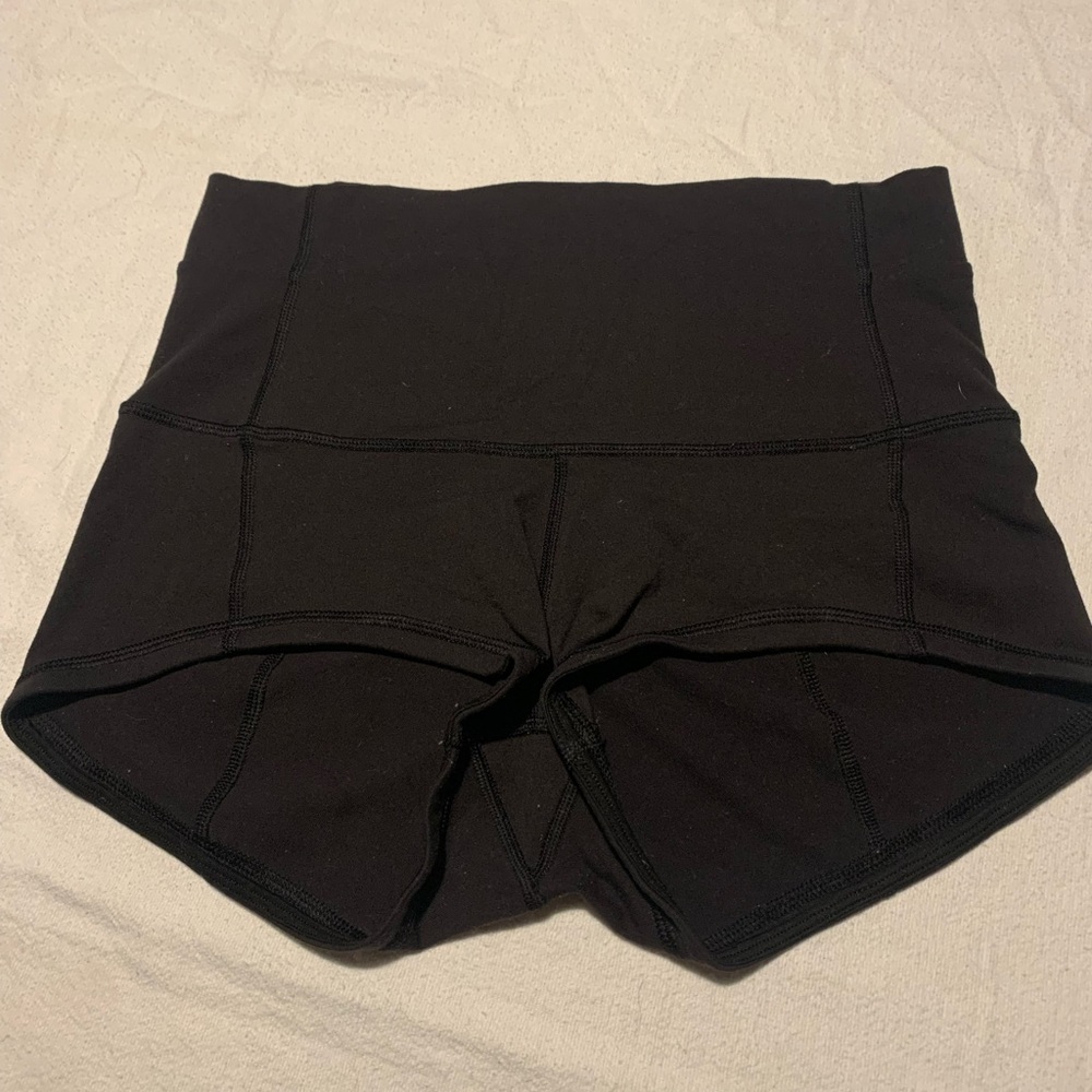 Lululemon Wunder shorty shorts